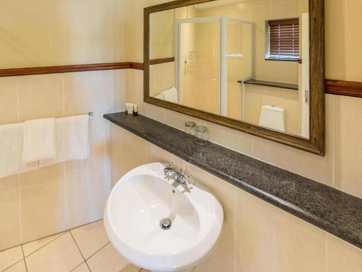 Constantia Hotel And Conference Centre มิดแรนด์ ภายนอก รูปภาพ