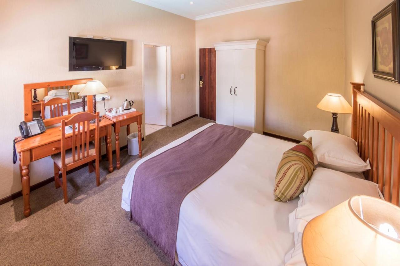 Constantia Hotel And Conference Centre มิดแรนด์ ภายนอก รูปภาพ