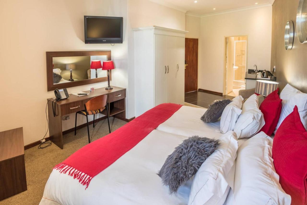 Constantia Hotel And Conference Centre มิดแรนด์ ภายนอก รูปภาพ